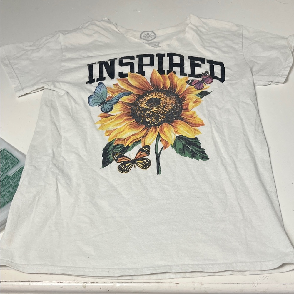 DOM Small Inspired Short Sleeve V Neck White Graphic Sunflower Butterfly T Shirt